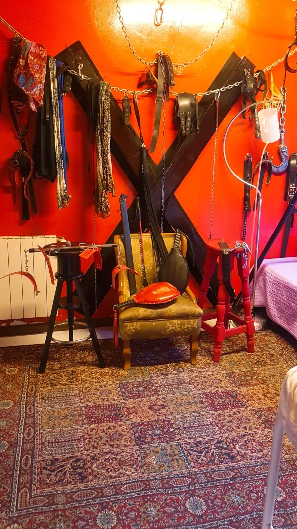 DISCIPLINA INGLESA ACTIVA PASIVA BDSM