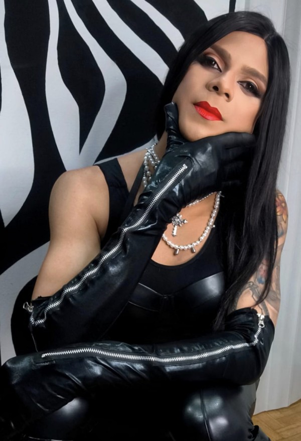 RICOS VIDEOS XXX REALES Y LLENOS DE MORBO YO DOMINANTE ACTIVA Y MUY LECHERA