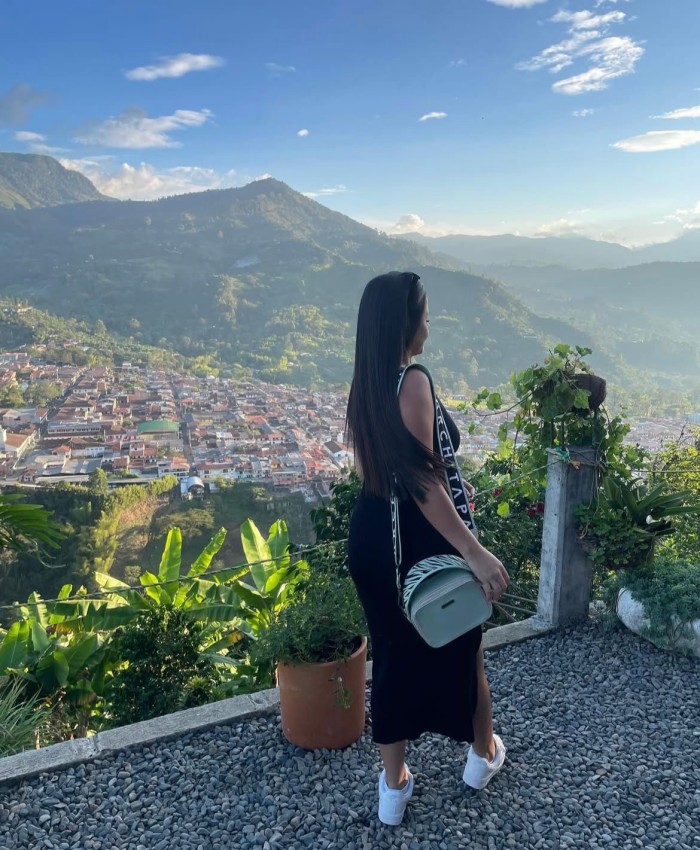 Colombiana vip jovencita alto nivel