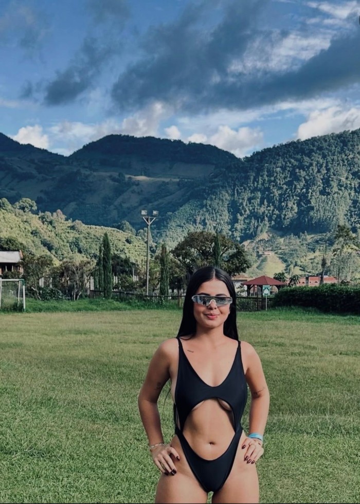 Colombiana vip jovencita alto nivel