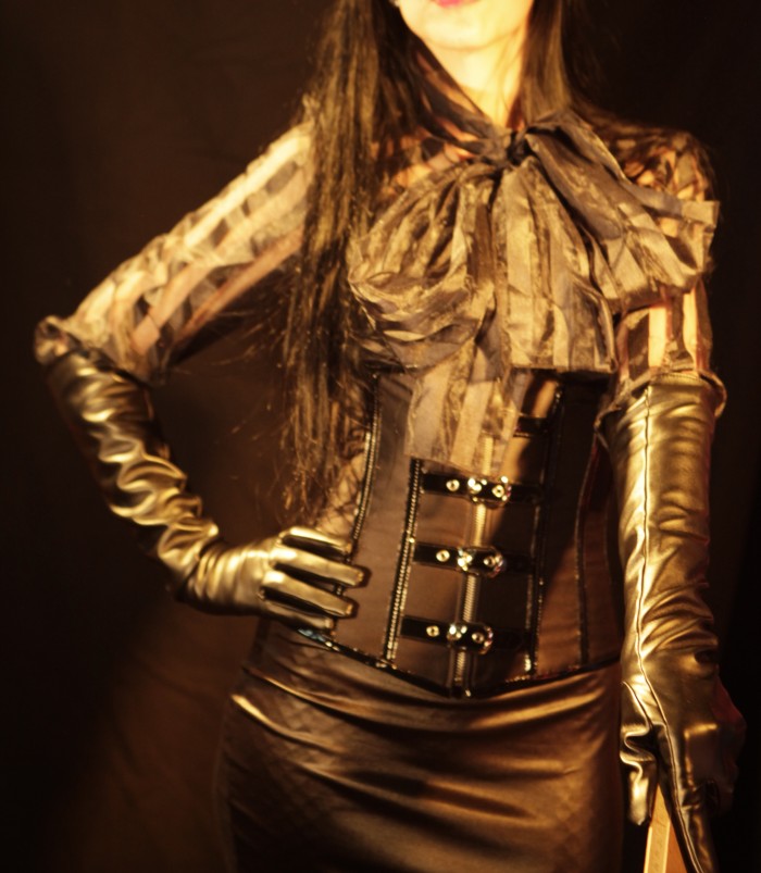 DOMINATRIX PROFESIONAL FEMDOM BDSM SADO MADRID