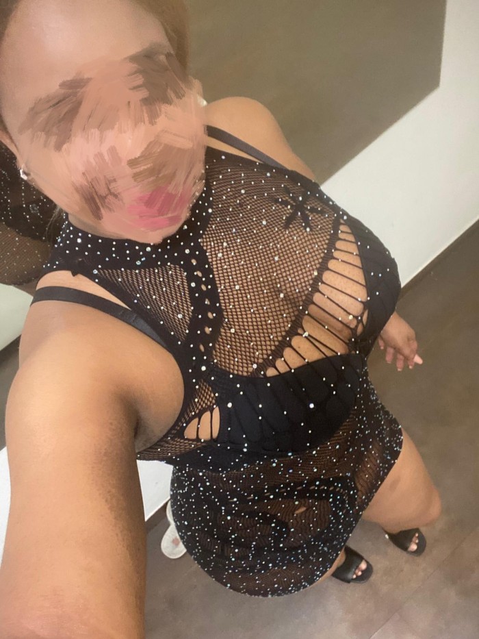 cariñosa inplicada atenta y fiestera