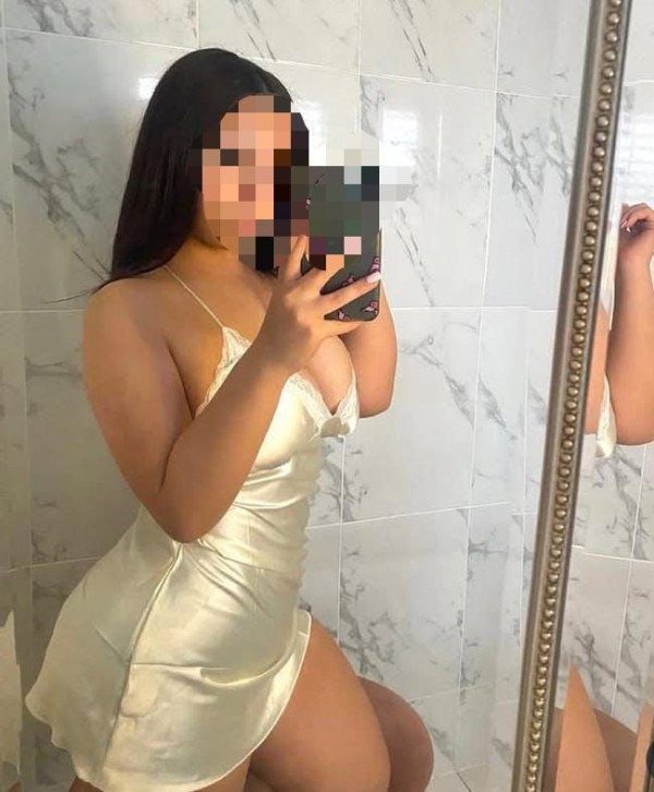 Camila…UNA jovencita cariñosa…QUIERES PROBAR?