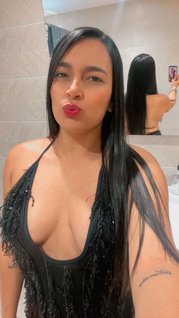 MELISSA CARIÑOSA DISPONIBLE