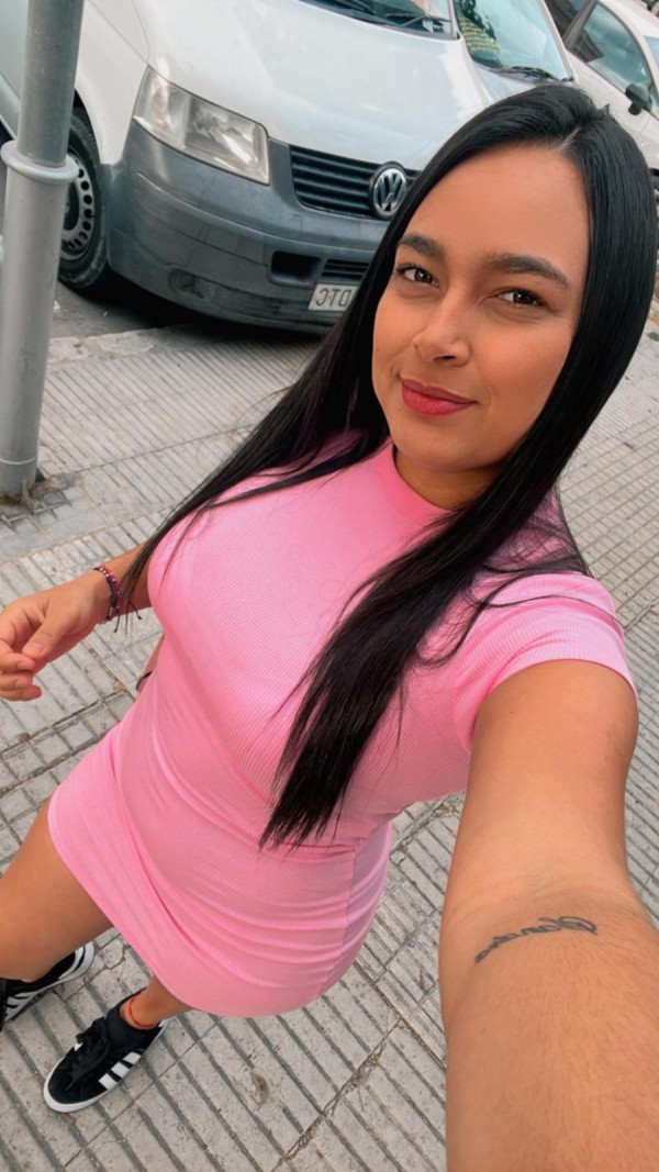 MELISSA CARIÑOSA DISPONIBLE