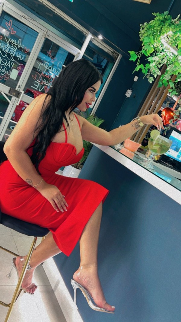 (I) DIOSA, RICA LATINA SABROSA SUPER FIESTERA