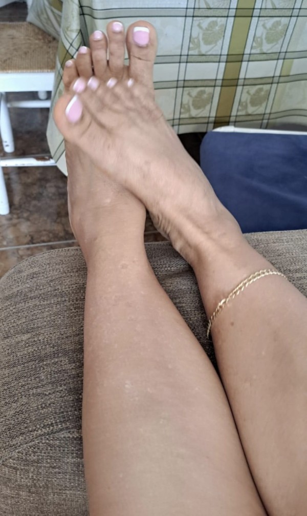 Ama de casa aburrida y cachonda