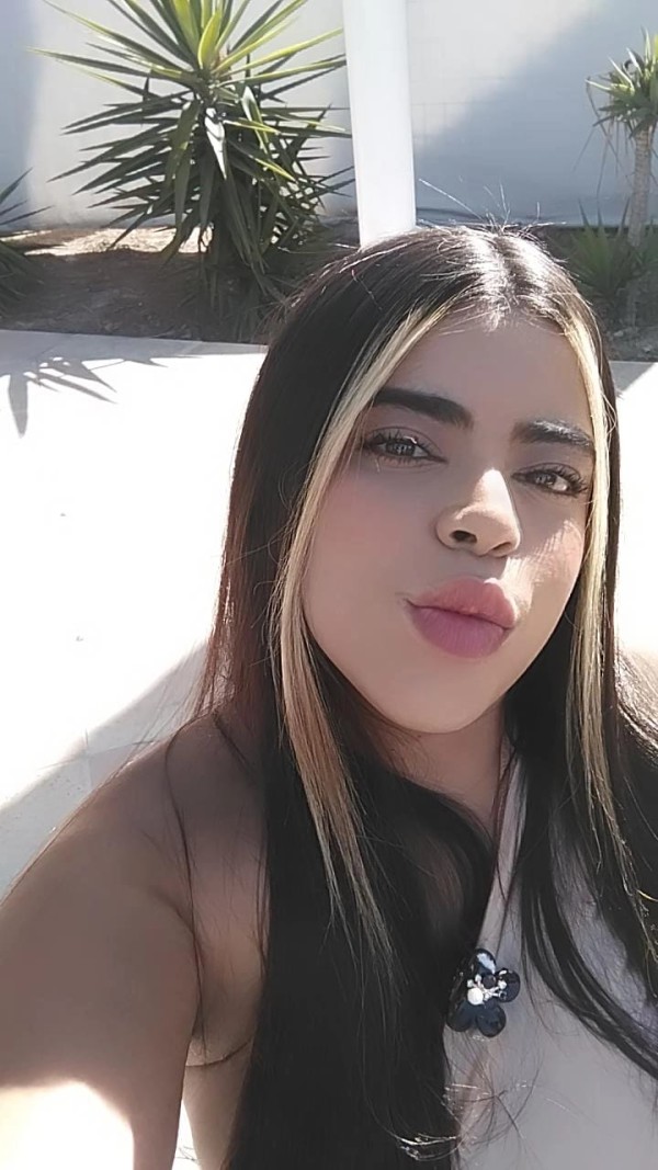 (I) MORENA, BUENAS TETAS PARA UNA CUBANA