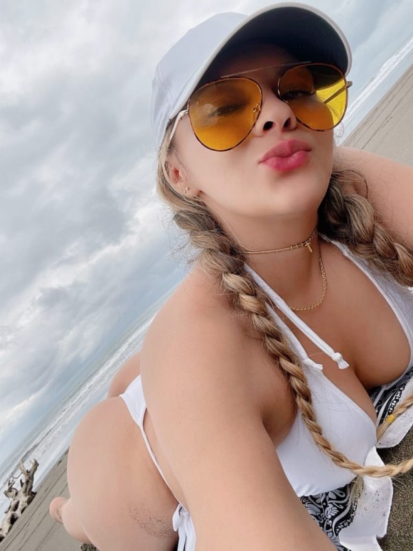 (L) MARIA CHUPONA Y FIESTERA !!