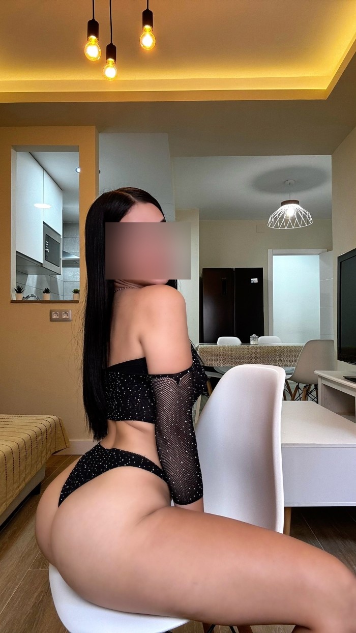 LATINA FIESTERA SIN LIMITE ,MUY GUARRA, CACHONDA PARA TI