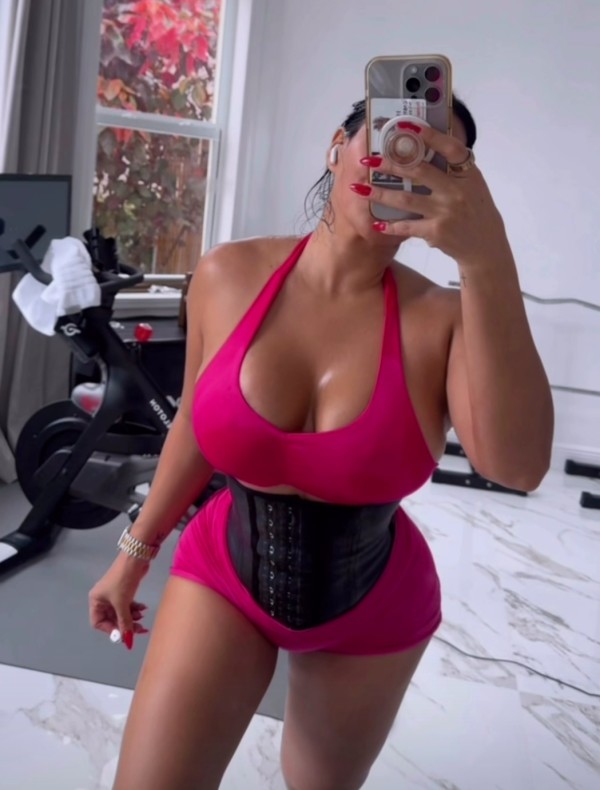 SEXY EXÓTICA COLOMBIANA FOTOS REALES EN BENIDORM