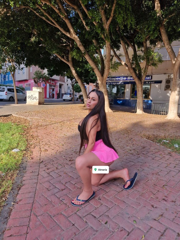 Chica fiestera ardiente y fiestera ven a mi casa