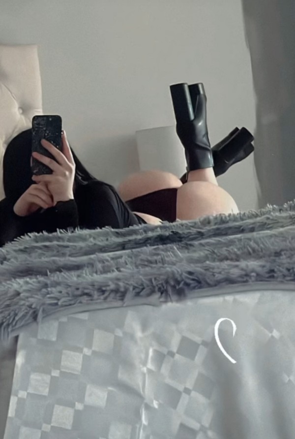 COLOMBIA COMPLACIENTE ARDIENTE WENDY