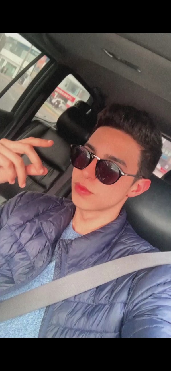 MATEO, LATINO JOVEN DE LUJO. VERSÁTIL Y SEXY