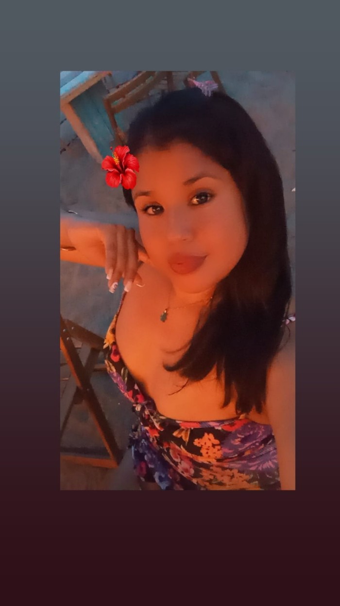 JOVENCITA CARIÑOSA E IMPLICADA EN TORRASA