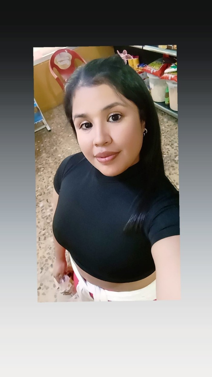 JOVENCITA CARIÑOSA E IMPLICADA EN TORRASA