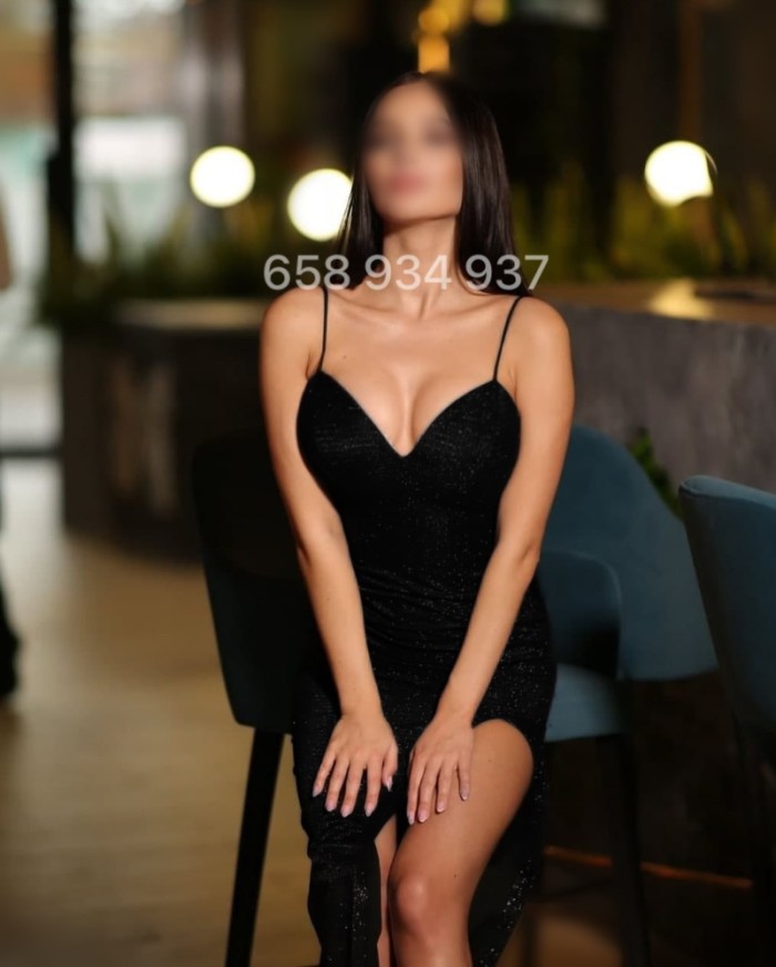 Española acompañante de lujo. 300€/hora