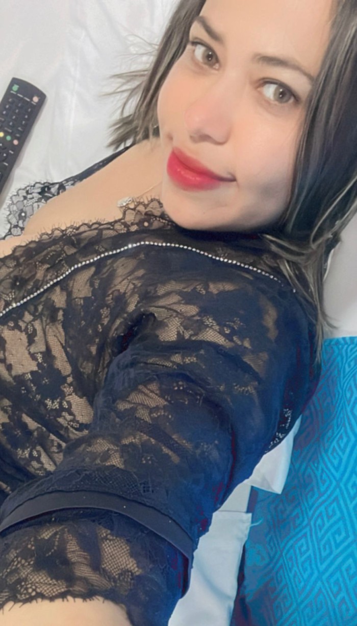 CARIÑOSA ATENTA FIESTERA DIAVLONA