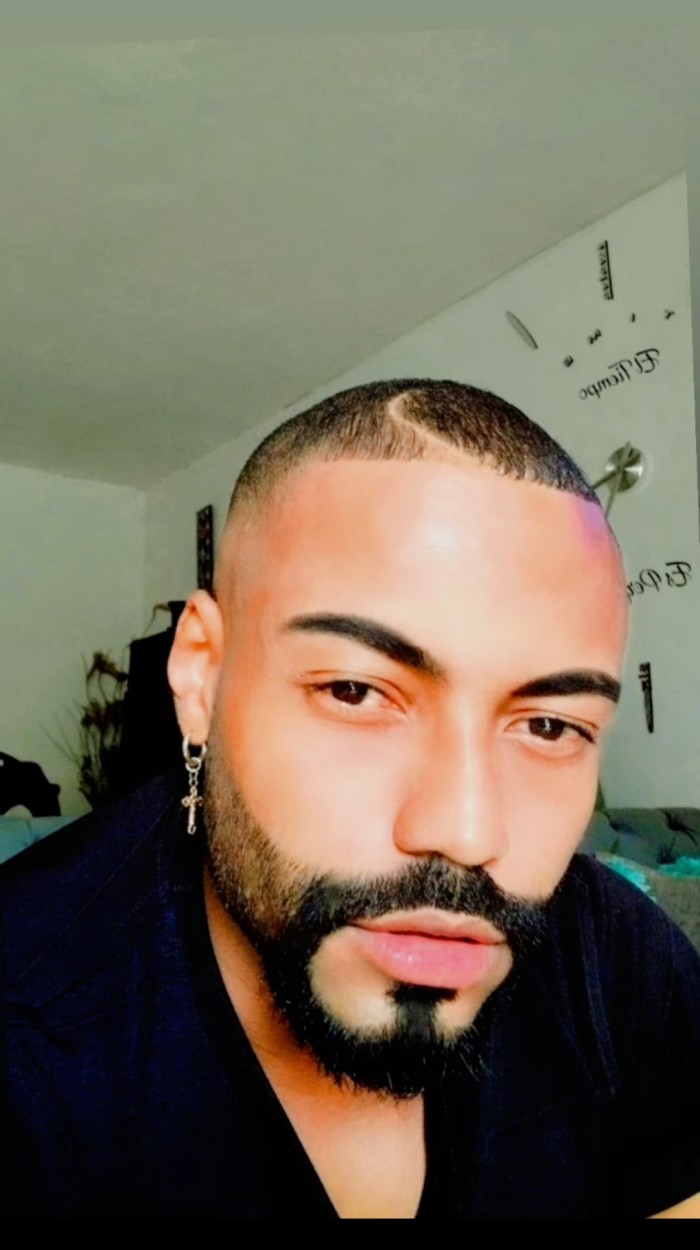 SEXY JOVEN DISPONIBLE PARA TY ESCRÍBEME