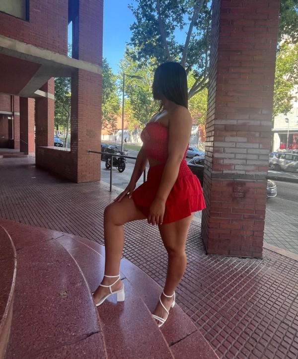 Teen paraguaya muy cachonda en Entrevias