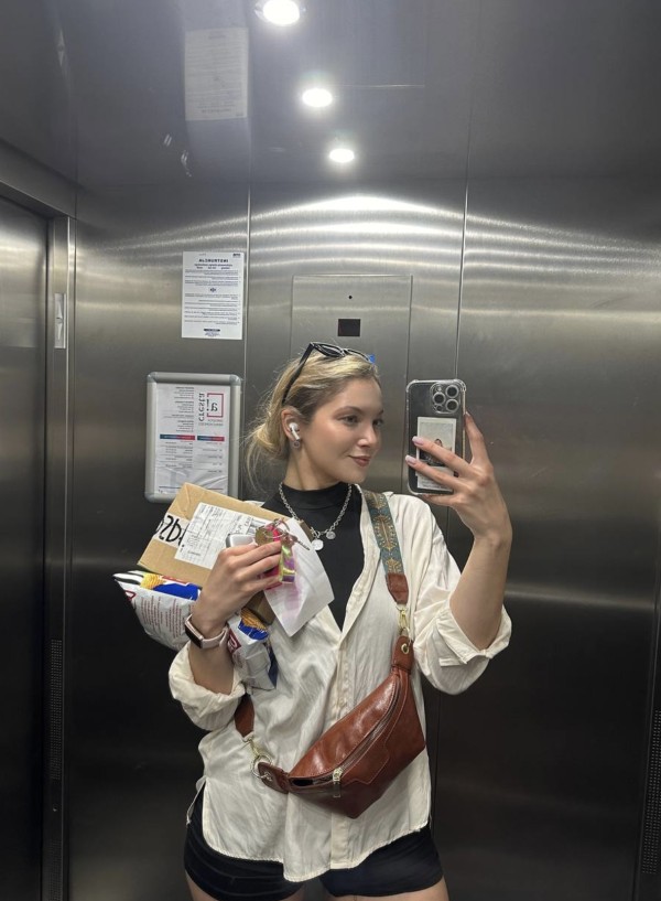 NUEVA CHICA UCRANIANA EMMA…PISO PROPIO DICRECION … REAL Y SIMPÁTICA