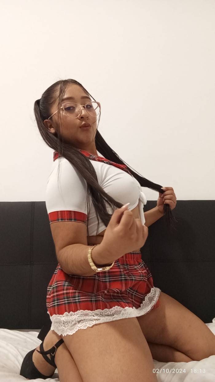 Latinas Hermanitas Fogosas y Ardientes
