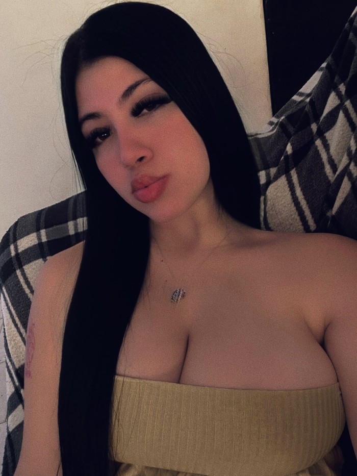 LATINA RECIÉN LLEGADA