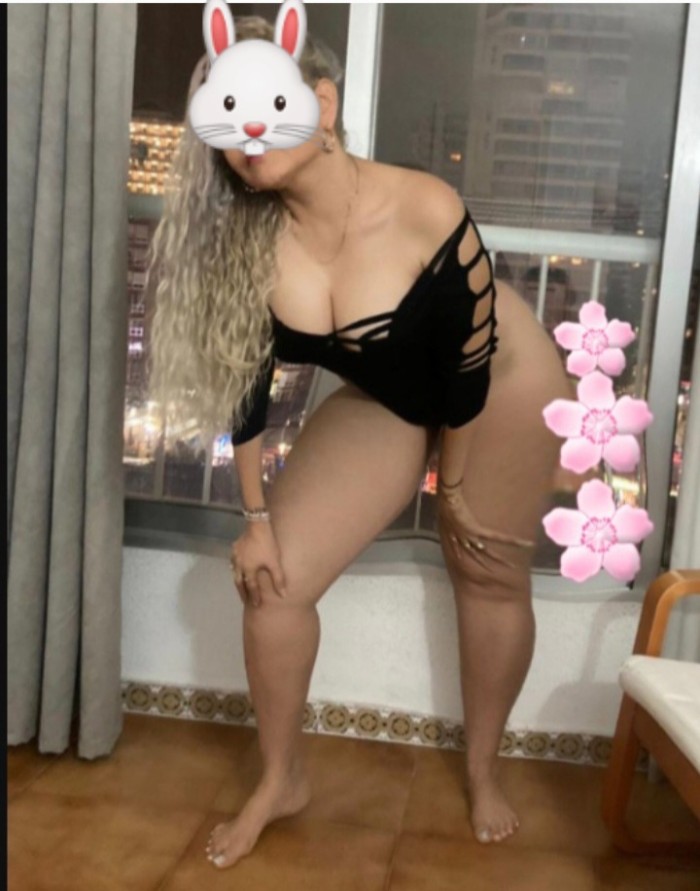 TANIA LA REINA DE LA MAMADA…