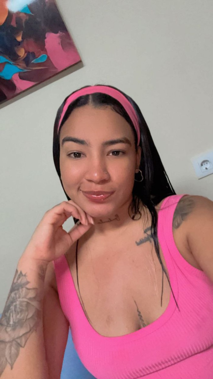 LA MAS PUTITA FIESTERA HAMBRIENTA DE TU RICA POLLA