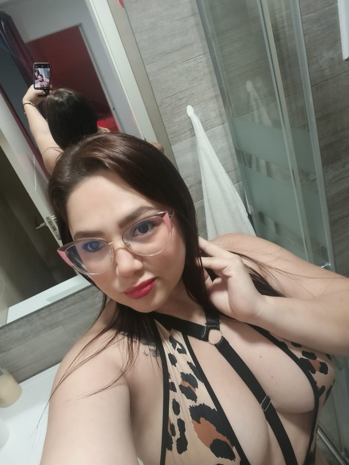 TETONA DELICIOSA FULL FIESTERA EN TORRASA