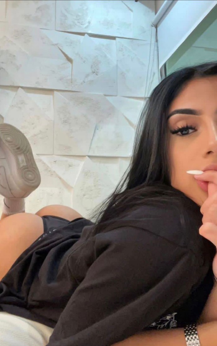 RICA COMPLICADA ESCORTS DE PASO EN LA CIUDAD AMOR