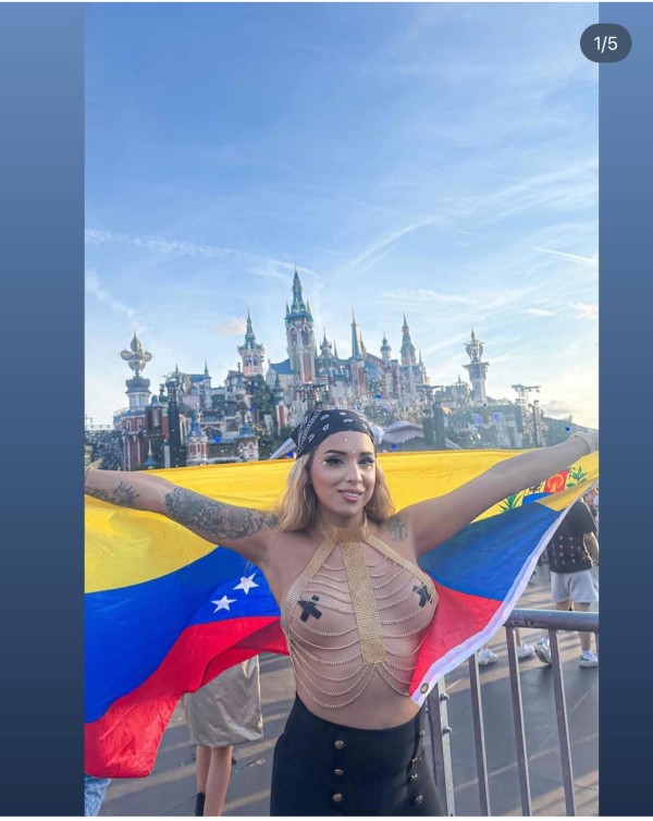 Samantha, cachonda lechera