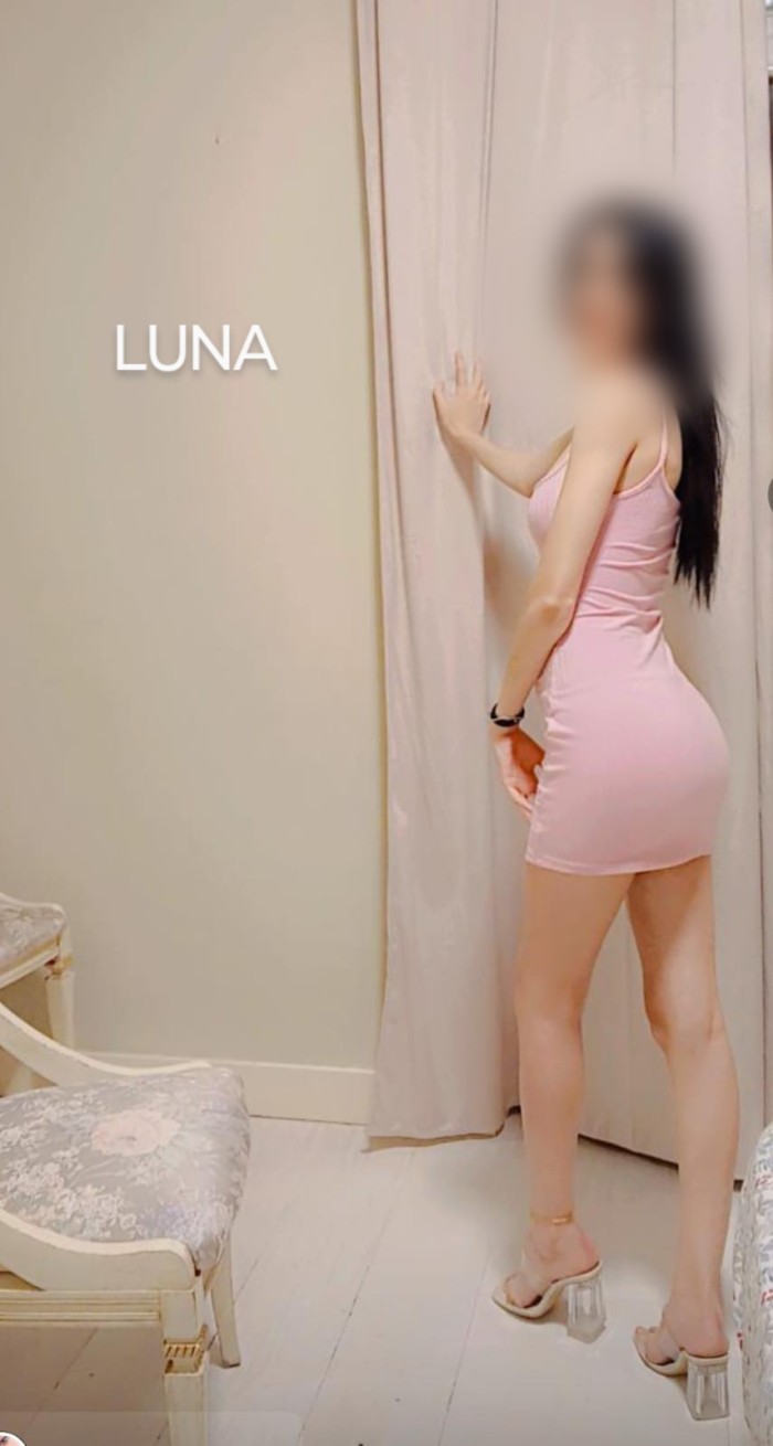 Jovencita fiestera,muy cariñosa