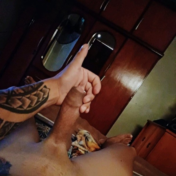 Chico latino macho en Tui/Valença