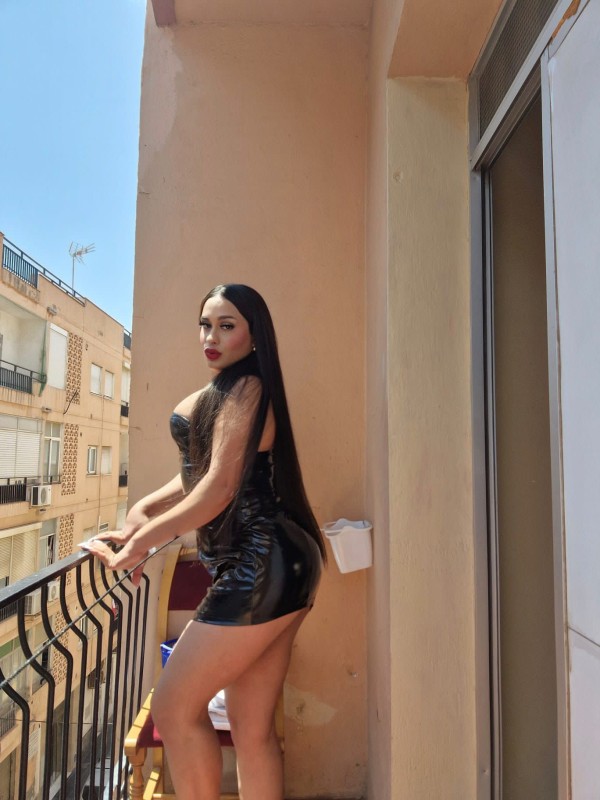 Hola koral lechera pollona hermosa mulata