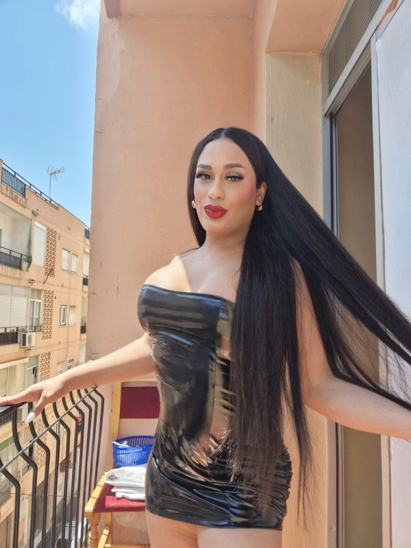 Hola koral lechera pollona hermosa mulata