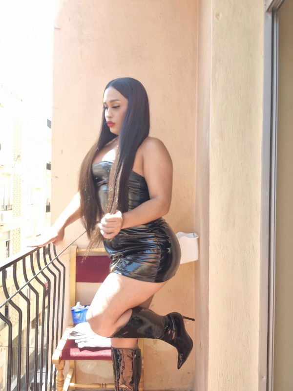 Hola koral lechera pollona hermosa mulata