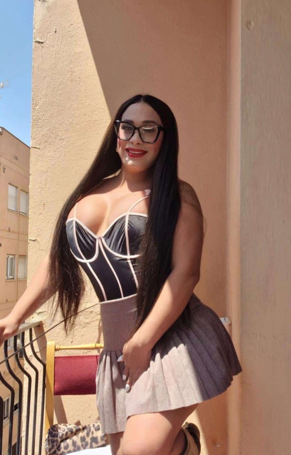 Hola koral lechera pollona hermosa mulata