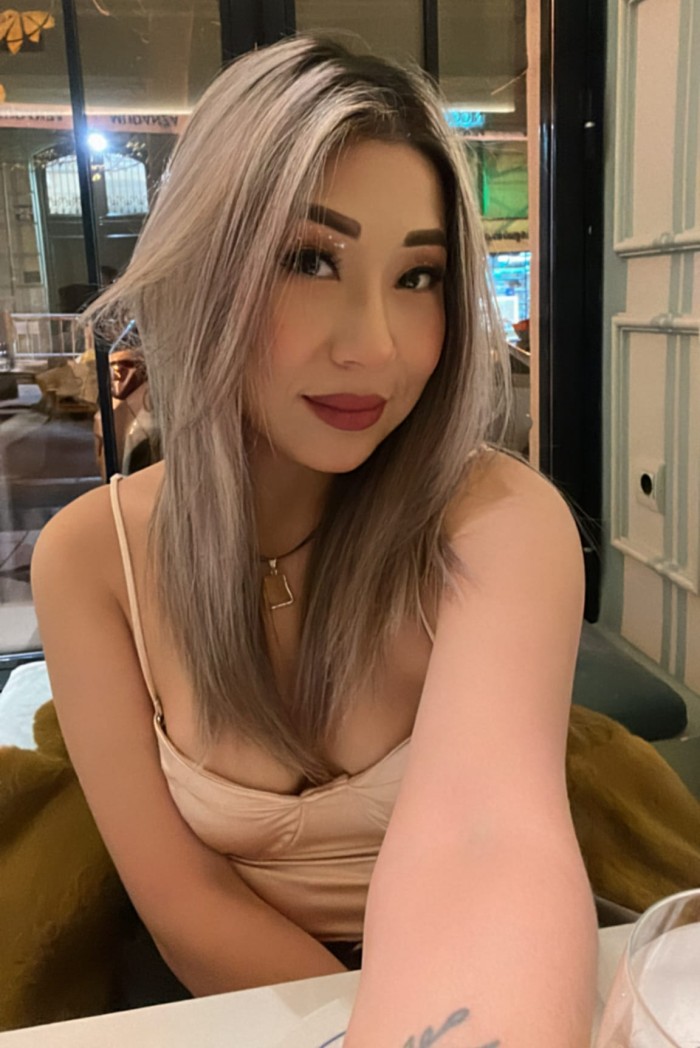 Yuriko argentina de ascendencia japonesa muy zorra