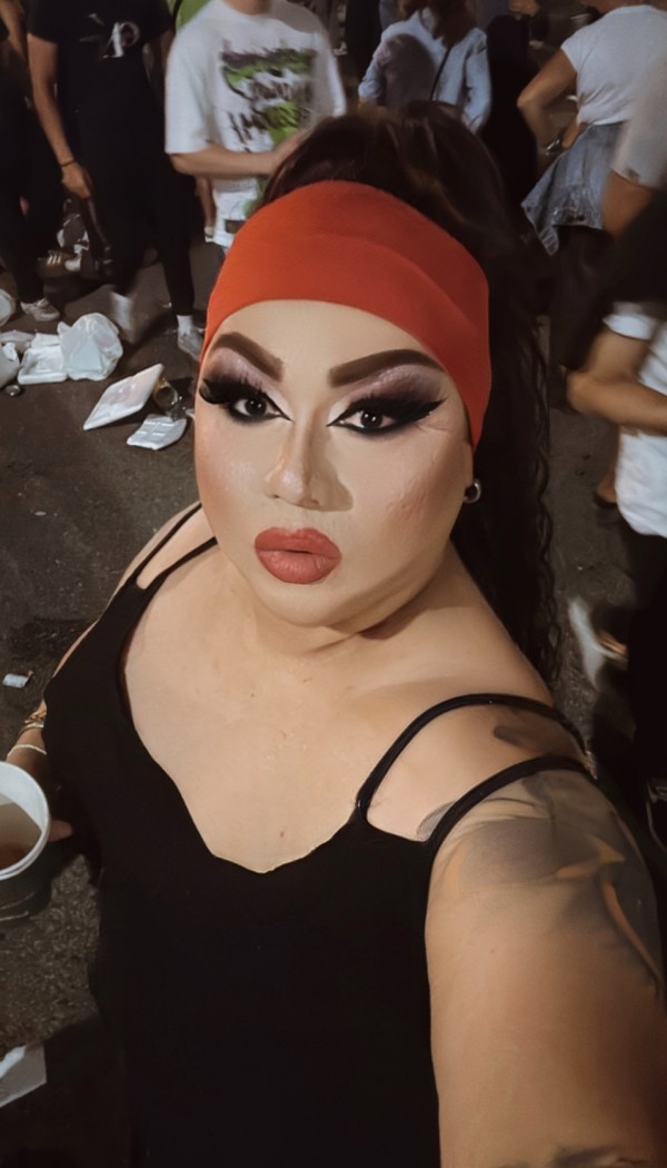 BESUCONA, LAME CULOS, DOY Y RECIBO LECHE EN BOCA, BESO BLANCO Y MEADOS