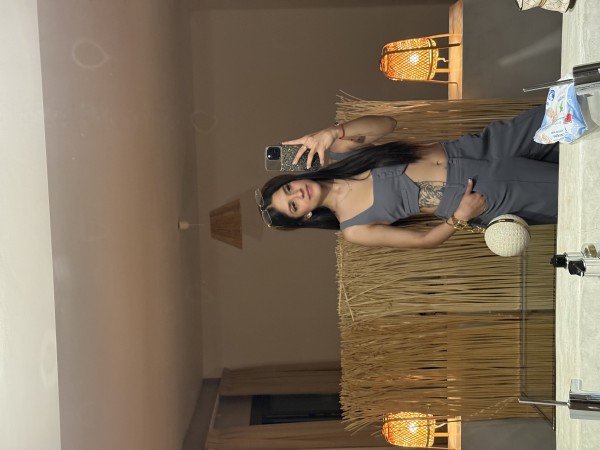 LA FLACA AGATHA LATINA UNA DULCE COMPAÑIA