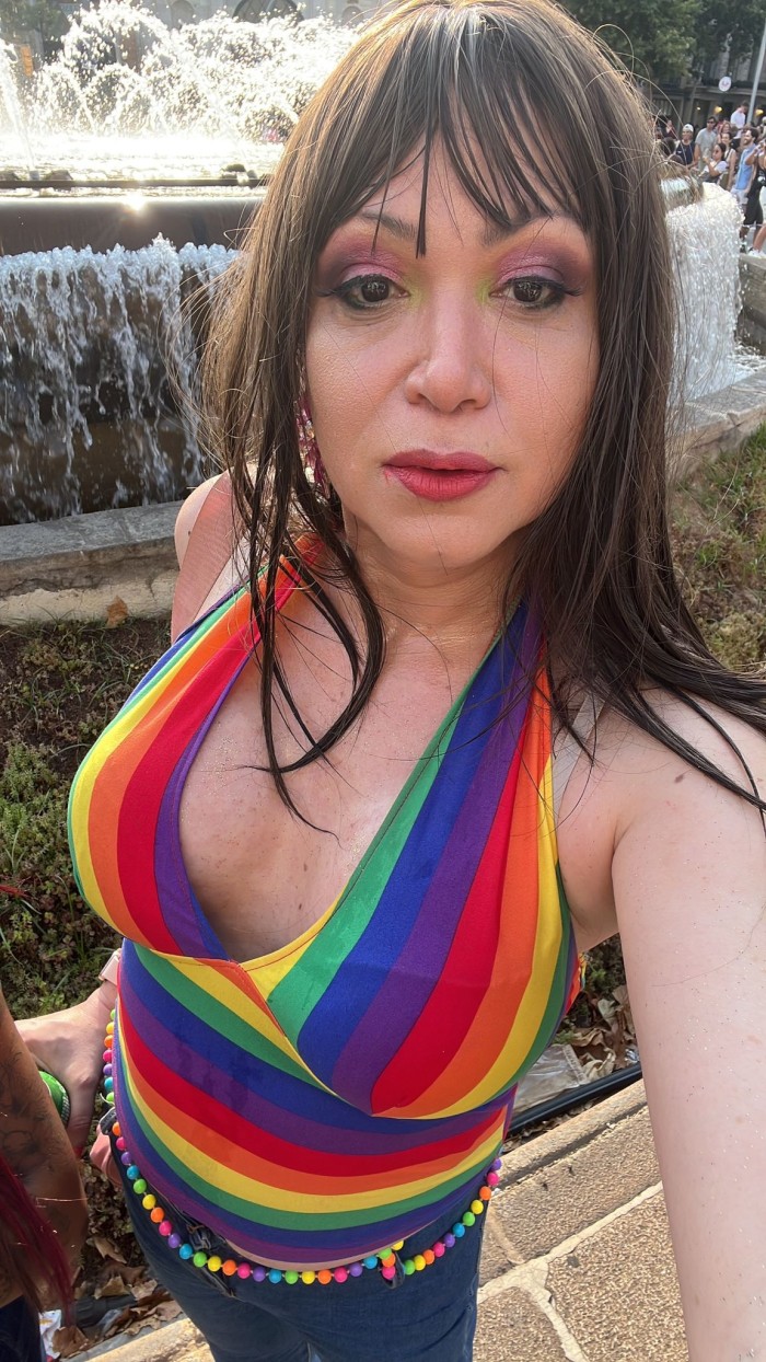 JUEGOS. CARICIAS. MORBO MASAJE EN CAMILLA