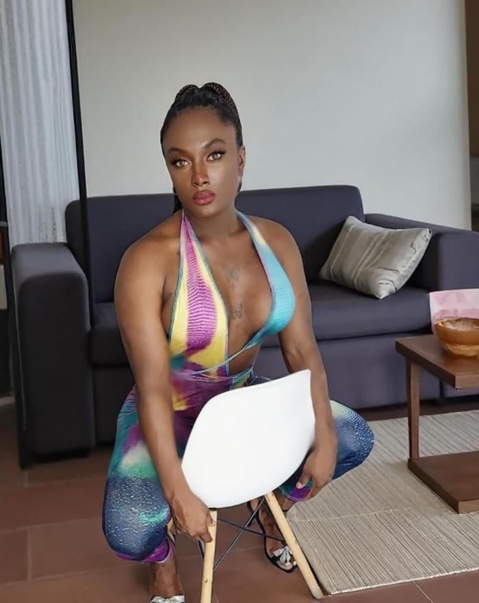 Trans negrita colombiana zorra insaciable