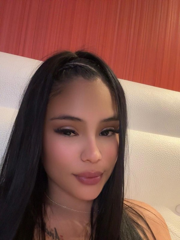 Jovencita latina super sexy y muy sensual