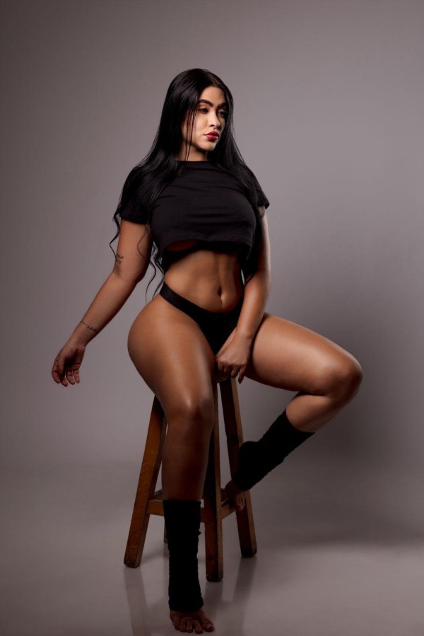 ¡UNA COMPAÑÍA INOLVIDABLE! NUEVA EN FUENGIROLA, DISPONIBLE PARA TI