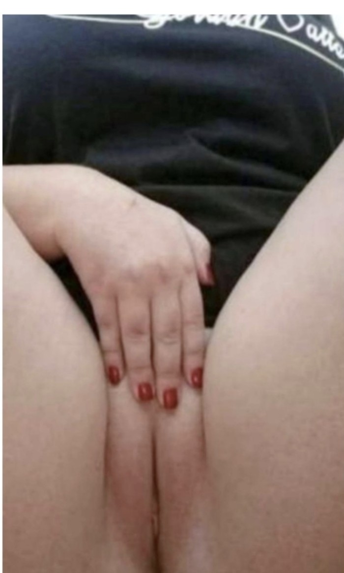 Colombiana cachonda con ganas de tu polla