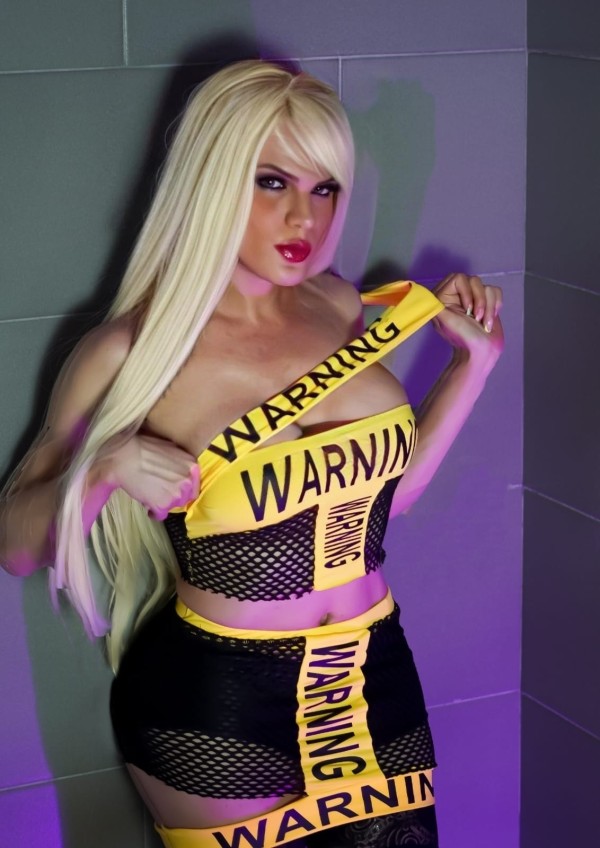 Trans sensual y complaciente en Estación Ventas, Madrid