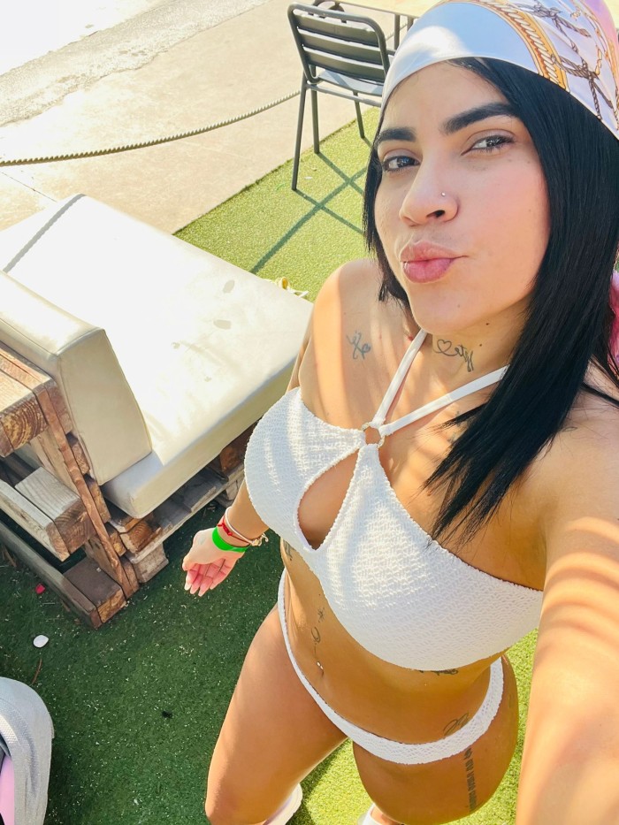 HOY TE DOY UN RICO POLVITO DESDE 40€ APRETADITA