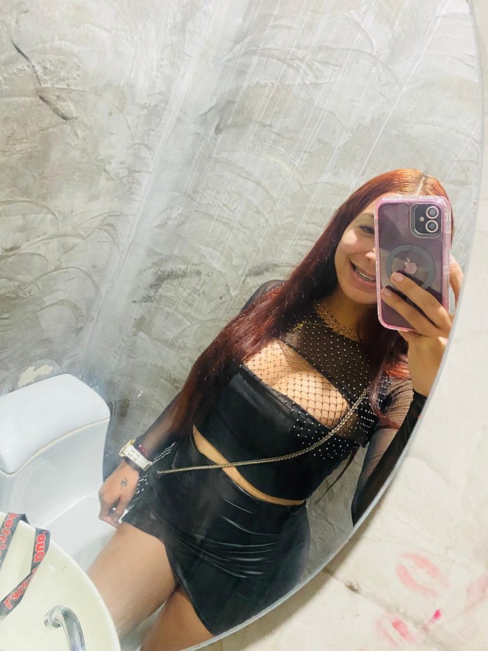 Colombiana pelirroja muy dulce – Metro Peñagrande