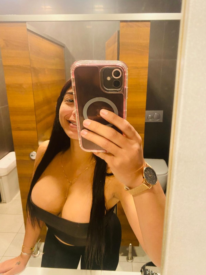 Colombiana pelirroja muy dulce – Metro Peñagrande